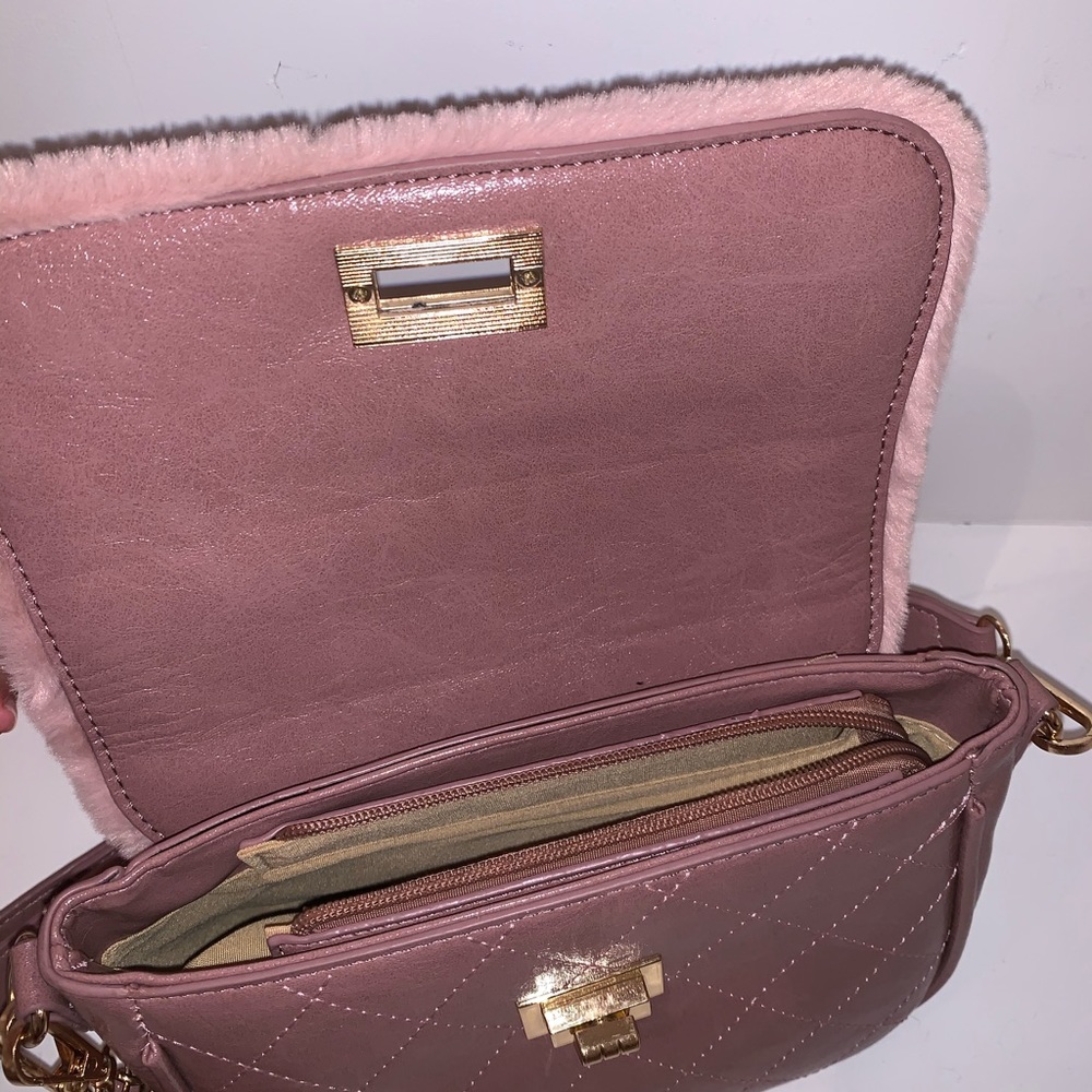 Pink Leather Post - Picture 2 of 3